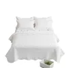 Elegante klassieke pruim bloemen borduurwerk Wit 3 stks 100%katoen gewatteerde beddenverspreide 2pillow shams decoratief beddeksel 231222