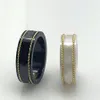 18k altın jant çifti yüzüğü moda basit mektup yüzüğü kalitesi seramik malzeme yüzüğü moda takı tedarik 2695