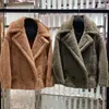 Inverno 80% pelo di cammello di media lunghezza Designer 12% seta di gelso modello di marca da donna caldo cappotto di lusso Cappotto di peluche Teddy di alta qualità 231225