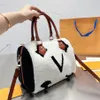 Designer Speedy Bag Luxury Plush Boston Shoulder Bags Fashion Faux pälspåse 25 cm Kvinnor Handväskor Tote Cross Body Wallet Purse283n