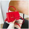 Bolsas de cintura Bolsas 2023 Neta de la cruz roja Moda coreana Simple Textura de un solo hombro Fanny Pack para mujeres