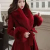 Wollen jas halflange 2023 herfst- en wintermodellen rode grote bontkraag mode afslankende dames temperament taille jas dames 231225