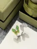 Luxury Designer Ladies Love Butterfly Rings Pendant Screw Van Ring Party Wedding Couple Gift Fashion Jewelry a52681004