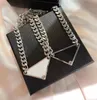 Colliers pendentif triangle inversé pour chaîne en or blanc noir argent pour hommes femmes couple bijoux de créateurs cadeaux ras de cou Stales7435194