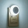 Luce notturna a LED da 1 confezione, luce notturna a induzione con controllo della luce plug-in, non illuminata durante il giorno e illuminata di notte, luce calda da 0,5 W e luce bianca, per camere da letto, sale studio.