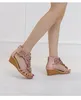 Sandali di marca Bimooth zeppe casual per scarpe estive da donna con fiori da donna suola in TPR tacchi alti stampa pantofole in PU BM003