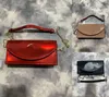 Moda Mulheres Rivet Bolsas de Rivet Chefe de Personalidade em Regulação de Envelope ombro da rua Trendência Cabeça de bolsa de couro genuíno Carteiras de zíper