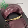 Fourre-tout Sacs de mode Sacs Grands fourre-tout Botte Mois Venetas sardine Sac à main plissé en cuir souple Série tissée 6B Sac pour femme Double peau de mouton Nouveau Grand sac de sardine Bordeau