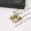 New fashion brooch full of diamonds Personality elegant lapel versatile temperament pin sweater accessories red gold Pearl Diamond sliver Brass a brooch 9117