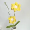 Dekorative Blumen 1PC künstliches Stricken Daffod Bouquet handgefertigtes DIY Valentinstag Hochzeitsfeier Home Dekoration Mutter's Geschenk