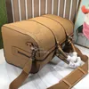 Duffel Bags High quality leather handbag Mens and womens fashion luxury bag Large capacity portable shoulder bag crossbody bag 725282