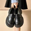 Robe chaussures femmes nouveau automne semelle épaisse étape style britannique petit cuir noir jk simple