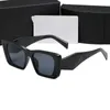Lyxiga solglasögon Designer Kvinnor Mens Goggle glasögon Fram Sun Glasögon Fashion Black Senior Eyewear For Women