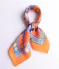 21quot petit carré 100 foulard en soie foulard Bandana bords roulés à la main femmes dames cadeaux parfaits 7500912