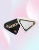 2 couleurs métal Triangle lettre broche Top qualité broche bijoux pour hommes femme accessoires de mode cadeau 2277240