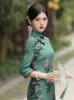 Etnisk kläder orientalisk blomma tryckt satin smal långstil cheongsam sju poäng ärm dagligen qipao kinesisk klänning