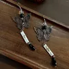 Boucles d'oreilles en pente de style chinois peinture papillon personnalité femme anciens pavillons longs pavillons haut de gamme exquise élégante oreille crochet