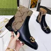 Títulos clássicos de cavalos designer de fivela feminina botas Itália marca moda de baixo para baixo redonda de cabeça martin botas de luxo em couro genuíno anti -lateral zíper lady snow botas