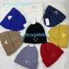 Beanie Designer Knust Cap Hat Mens Herfst Winter Caps Luxe schedel Casual gemonteerde kleuren 2 EU2O