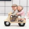 Mini -oma opa -figuren Sweety Liefhebbers Paar oude mensen Autocake Desktop Ornament Figurines Miniatuur Home Decor Decoration 231222