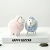 moutons remplis petits ornements créatifs de la chambre de chambre de bureau de bureau de maison statue artisanat miniature cadeaux de vacances Figurine 231222
