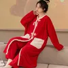 Kvinnors sömnkläder kinesisk stil pyjama set rött års nattklänning nattkläder korall fleece kläder varma förtjockade flanell hemkläder
