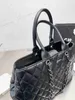 Neue Luxusmarke Frauen 2023 Designer Luxusmarke Totes Leder weibliche schwarze lässige Single -Umhängetasche Kette One Recond Bag Cross Body Handtasche W230109