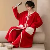 Damska odzież sutowa chińska piżama zestaw czerwony rok koszulki nocnej koralowe szaty polarowe