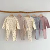 Baby Nachtkleding Pyjama Set voor Kinderen Koreaanse Meisjes Jongen Ronde Hals Boven- en Onderkant Kinderkleding Katoen Print Herfst kleding 231225