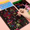 50 feuilles de papier de peinture à gratter pour enfants, bricolage, dessin artisanal, couleur arc-en-ciel magique, jeu de cartes en papier avec pochoirs graffitis 231225