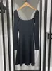 Donne Black Slim Knitt Shorted Dress Diamond Beding Early Autunno High Waist Lash Square Collar Square Mini abiti 231225 231225