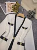 1225 L 2024 Brand d'automne de piste Sme Sweater Sweater Long Manche V Cardigan Cardigan Femmes de haute qualité Femmes YL