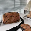 Sacs de créateurs de mode Satin mini sac à main Wander Clutch Holdbag Sac à épaule de luxe Banquet de portefeuille rétro