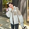 Damengrabenmäntel Koreanische Jacke Winter Frauen 2023 weiße Schafspelz Patchwork Mode Cotton gepolstert warmes Mantel Parka Oberbekleidung