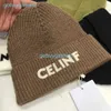 Big Hat Autumn/Winter Brand Designer Knitting Beanie/Caps cranio Stacked Baotou Lettera di lana a costola 2 7M14