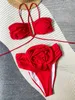 Bikinisuppsättning 2024 Ny sexig bikini -uppsättning 2 -stycken badkläder Kvinnor Hög midja 3D Flower Swimsuit Halter Bandeau Bandage Banthing Suit Red Whitel231225