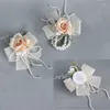 装飾的な花yanポータブルコーラルウェディングブーケ花嫁のブライダルブーケのコサージュとブトニエールキットの素朴な装飾