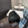 Diseñador de gorro Beanie Designador de lujo Beanie Cientos de hombres y mujeres de lana de lana a juego con los mismos modelos de excelente espectáculo cálido de calidad