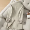Zimowe płaszcze płaszcze 2024SS Projektantki Komórki damskie Retro moda solidna seria kolorów Profesjonalna kurtka Profesjonalna kurtka