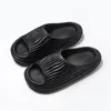 Slippers Femme Super Soft Eva Eva Shet Platform Slides minimalistes et confortables salle de bain intérieure non glissée