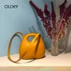 Bolsas de moda Tipo de concha de colgajo redondo Bolsos de mujer circulares retro