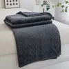 Cobertor adequado para a pele. Colcha de veludo na cama estilo simples sofá xale quente xadrez inverno lençol casa cobertor.s 231221