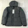 Parkas de plumón para hombre Diseñador Chaqueta de invierno Canadá Tendencia de la moda Parkas con capucha Amantes del ganso Calor engrosado Pluma Cálido Lujo Abrigo al aire libre Chaquetas Blackcqd4