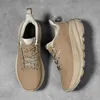 Klassiska män löparskor komfort snörning anti-halk svart khaki herrar tränare sport sneakers storlek 40-45