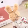 Schattige linnen teddybeer sleutelhanger vrouwen paar landelijke stijl konijn op zak auto snuisterij vrouwelijke bruiloft speelgoed meisjes cadeau 231225