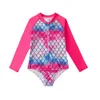 Sätt baddräkt Kids 2022 New Little Mermaid Long Sleeve Onepieces Beachwear Sunscreen badkläder för unga flickor från 4 till 10 år