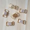 CJSIR 20PCS LOT RHINESTONE CRISTAL BIKINI CONNERS BOCKLE BOCKLE BOCKLE TOWERMAND WEAR BIKINI DECORORATE266O