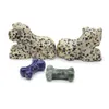 Dalmata Diaspro Cane Figurine Statua di Osso Set Pietra Naturale Intagliato Decor Artigianato Guarigione Cristallo Micro Paesaggio Ornamento della Stanza 231225