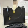 Bolso de diseñador de totalizadores Bolso de mano grande Bolsos de mujer Bolsos de totalizadores Bolsos de lujo Bolsos de moda clásicos de color sólido con cerradura 230715