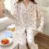 Pyjama de vêtements de nuit pour femmes Définit le collier des manches longues Femmes Automne Sprin Sprin Floral Strawberry imprimé Kawaii Trendy Womens 2PCS PAJAMAS